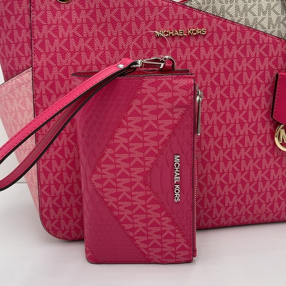 MICHAEL KORS JST LG DOUBLE ZIP WRISTLET WALLET PHONE HOLDER
ELECTRIC PINK - Picture 2 of 16